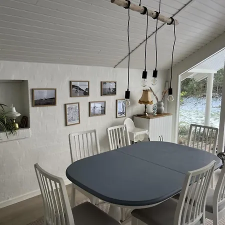Lovely Only Approx, 350 Meters From Holl Strand, Ferienhaus